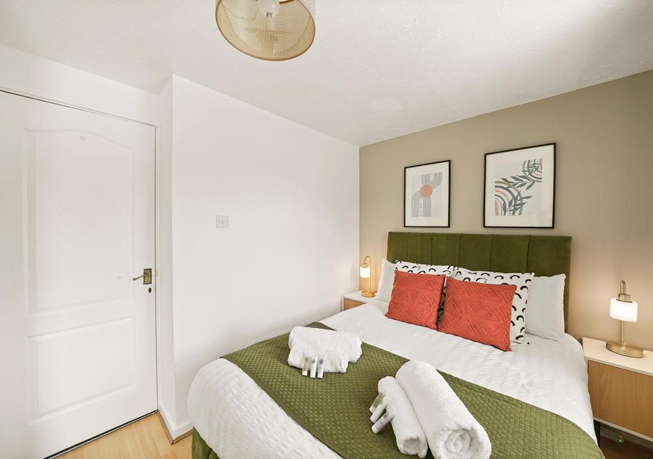 East London House Near Tube With Parking Exterior photo